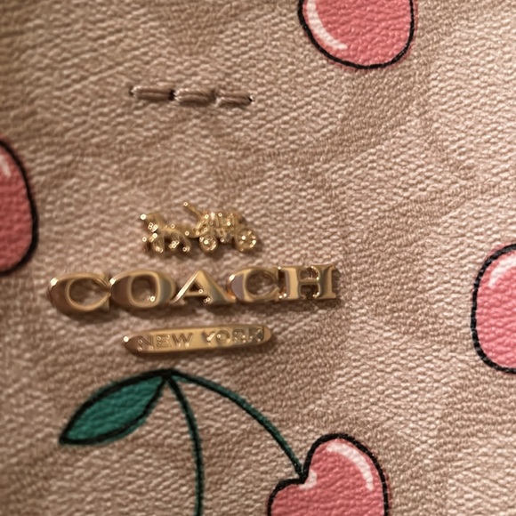 New Coach bag - Picture 2 of 7